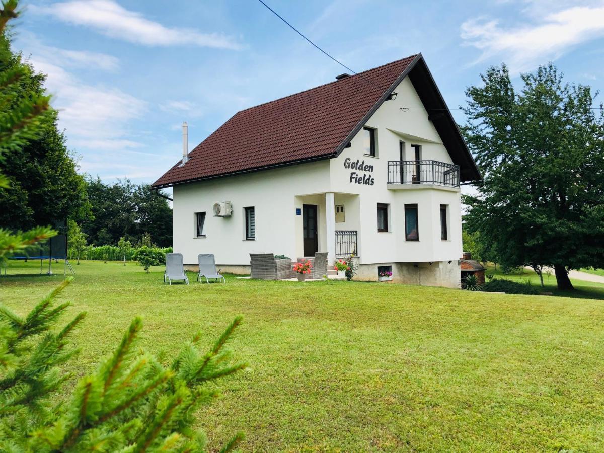 Apartment Golden Fields Smoljanac Bagian luar foto