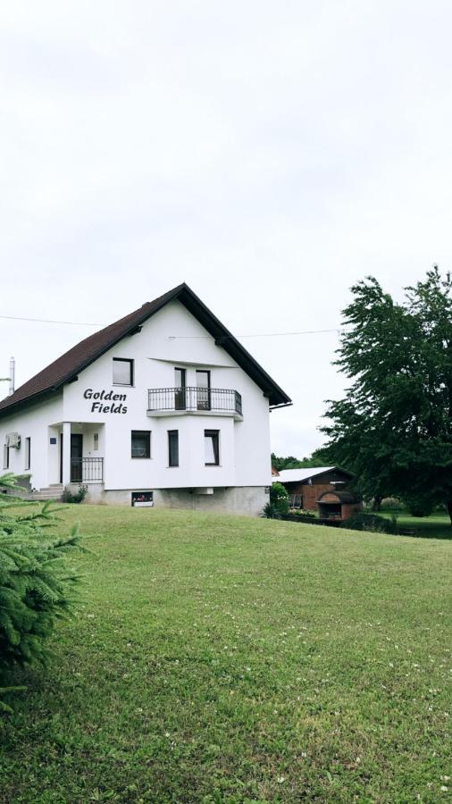 Apartment Golden Fields Smoljanac Bagian luar foto