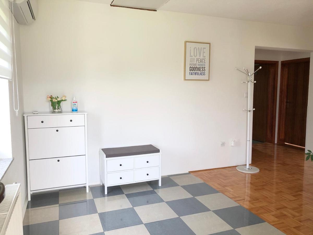 Apartment Golden Fields Smoljanac Bagian luar foto