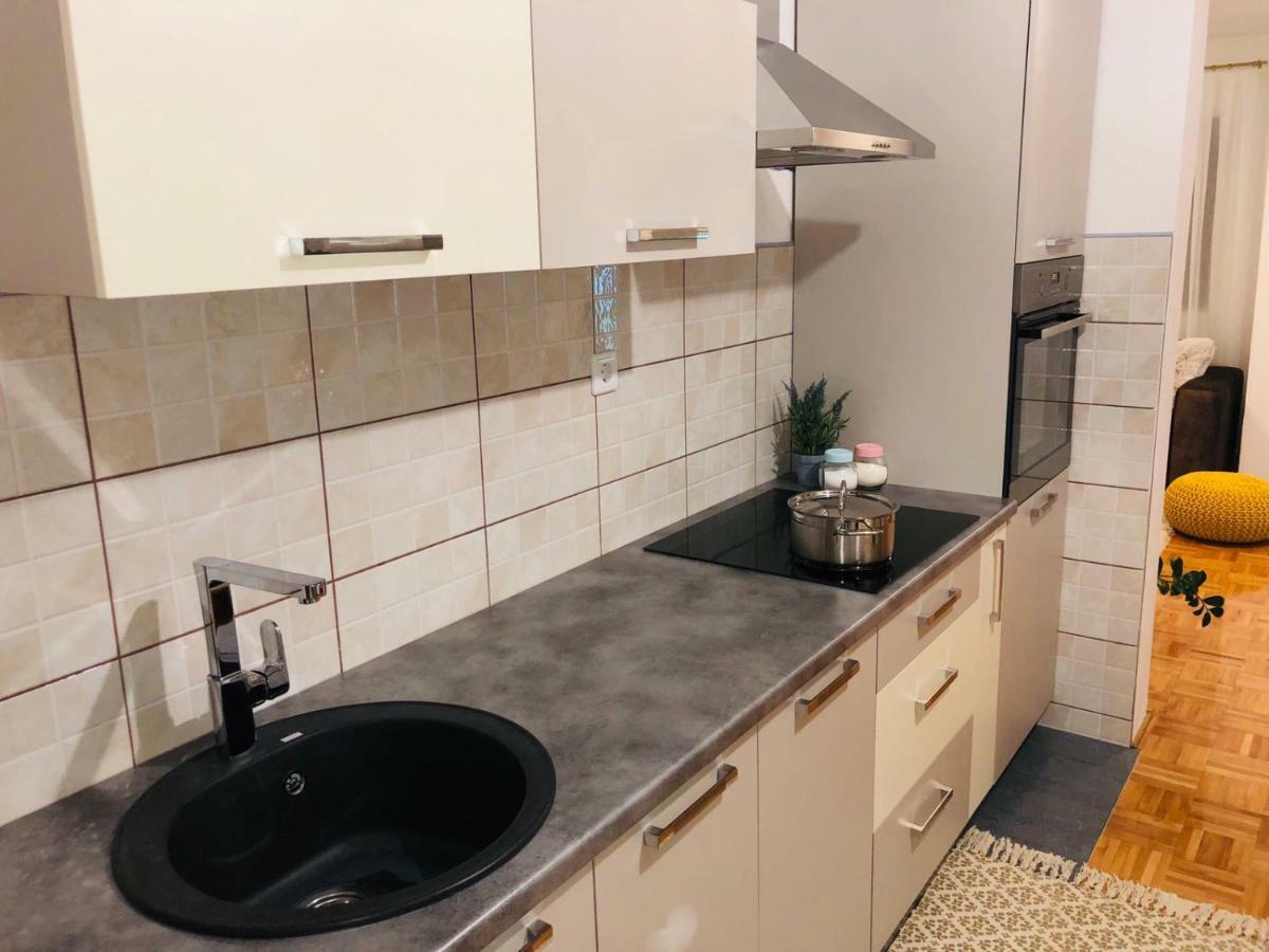 Apartment Golden Fields Smoljanac Bagian luar foto