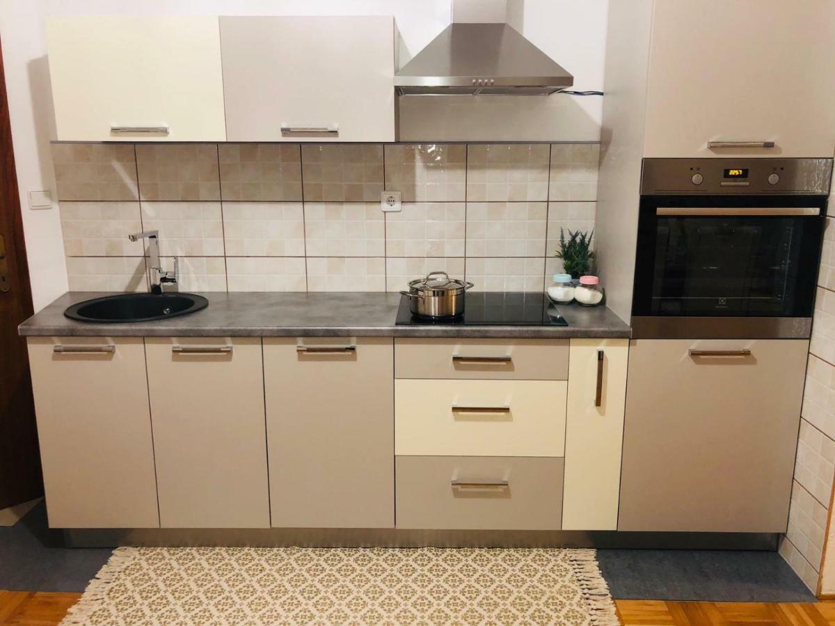 Apartment Golden Fields Smoljanac Bagian luar foto