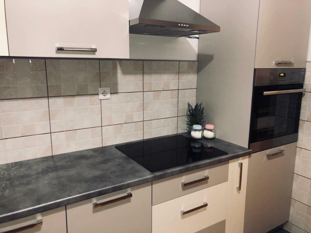 Apartment Golden Fields Smoljanac Bagian luar foto