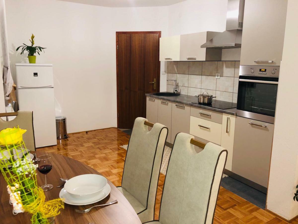 Apartment Golden Fields Smoljanac Bagian luar foto