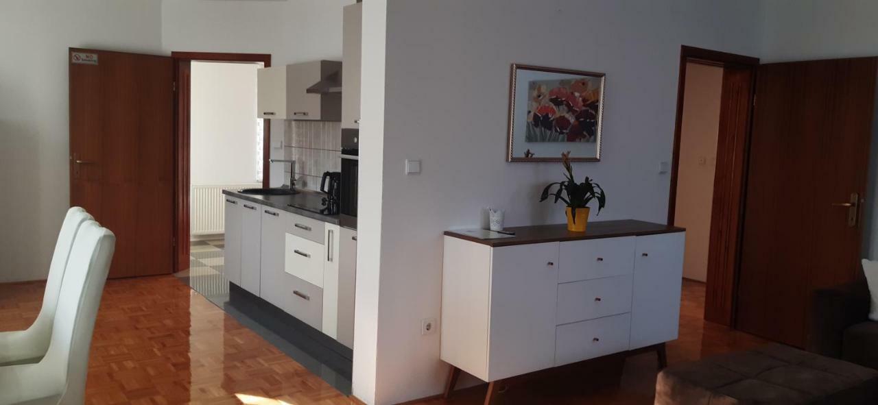 Apartment Golden Fields Smoljanac Bagian luar foto