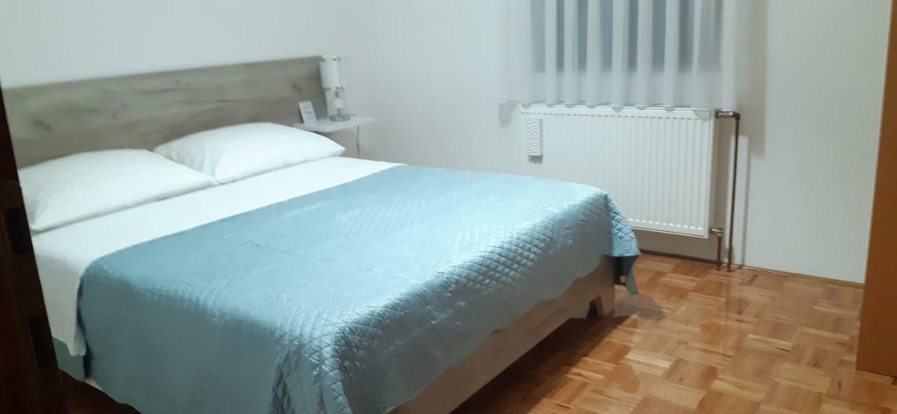Apartment Golden Fields Smoljanac Bagian luar foto